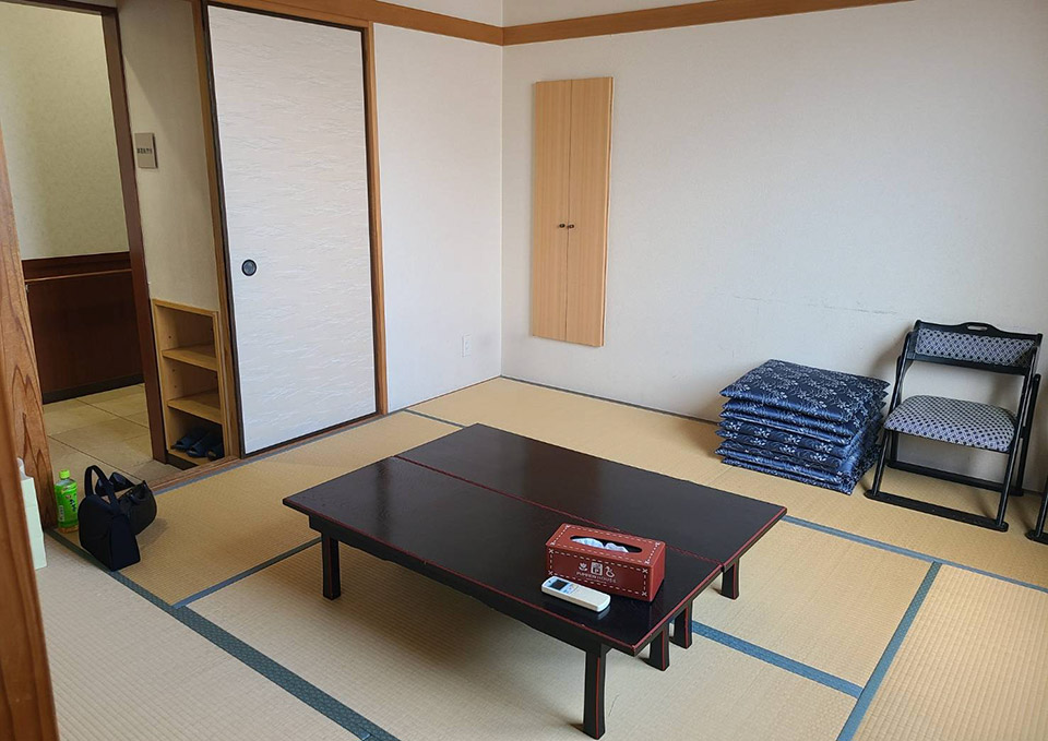 町田市家族葬 東横メモリアルが紹介するみなみ会館の和室控室